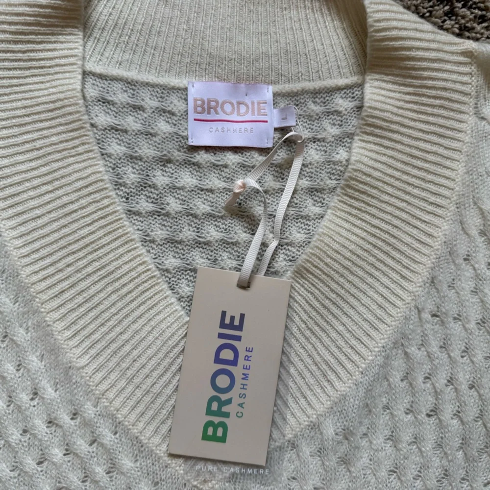 NWT Brodie Ombre 100% Cashmere Sweater (FLAW) - Picture 8 of 10